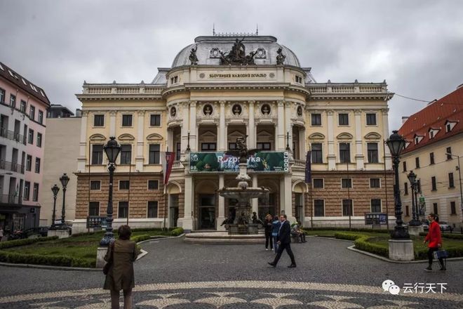 火箭队追逐英格拉姆