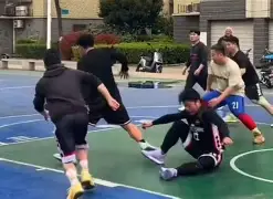 Pinnacle体育-强队在欧洲顶尖比赛中展现统治力的英文